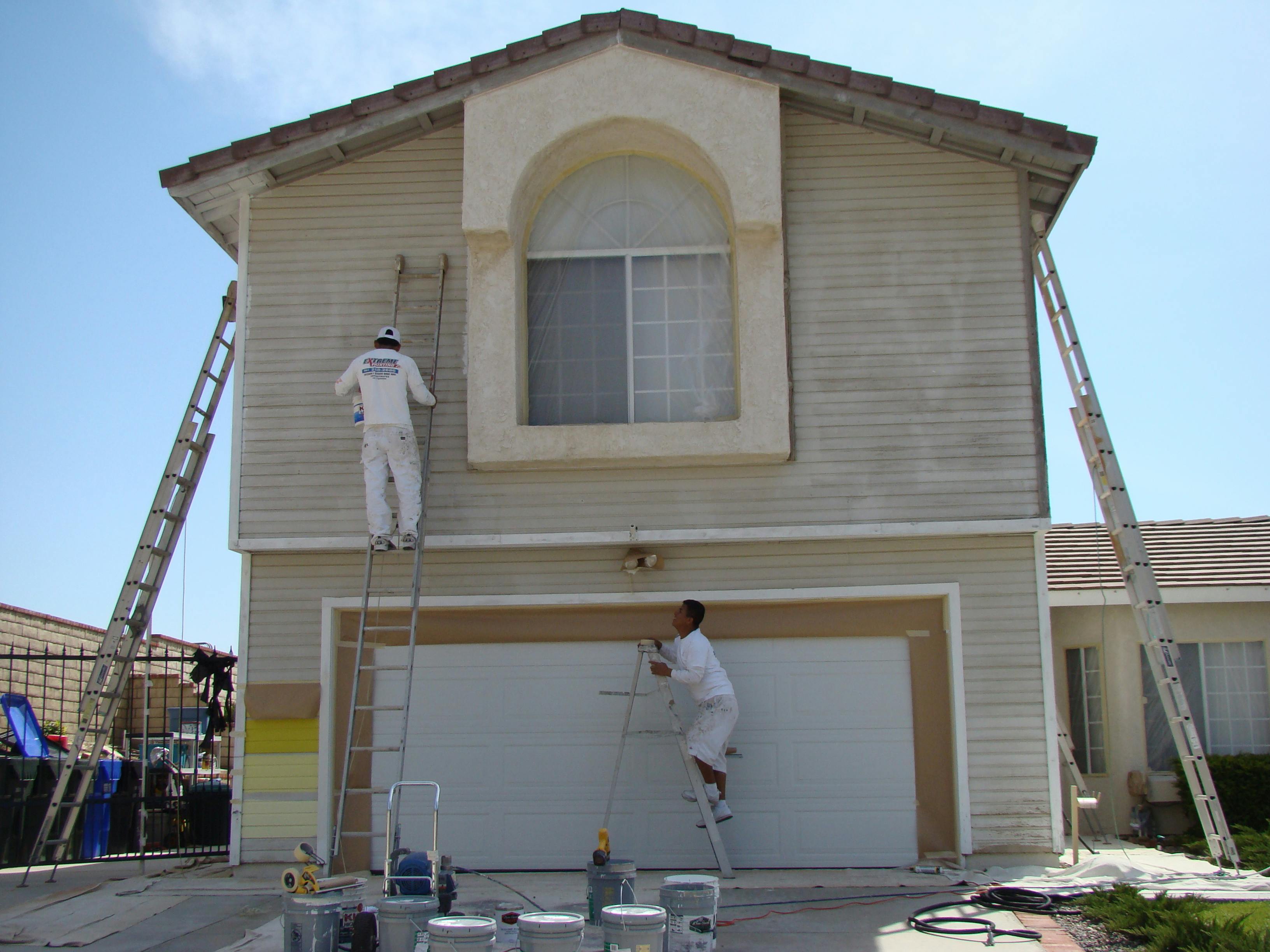 Painters working at Extreme Painting